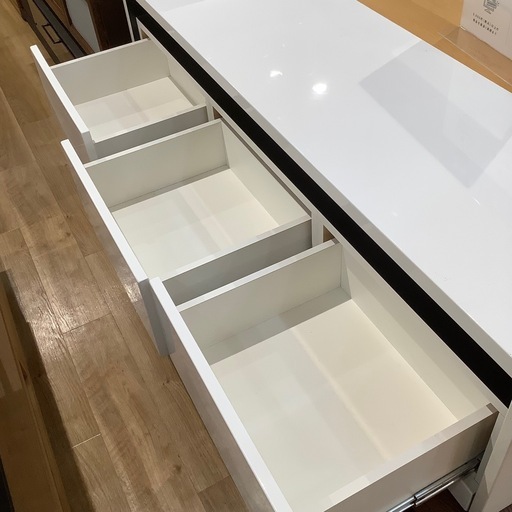 【トレファク神戸南店】★値下げしましたテレビボード ホワイト （天板キズあり）【取りに来られる方限定】