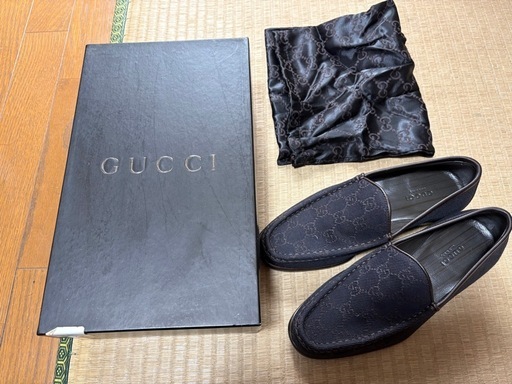 　未使用　GUCCI  グッチ　女性　ローファー　