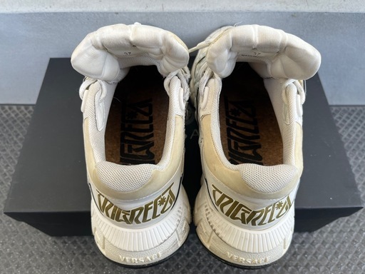 【美品】VERSACE トライグレカ スニーカー 37 24.5cm ホワイト レディース