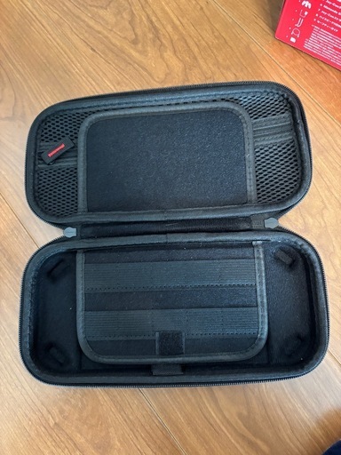 【付属品完備】Nintendo Switch +ケース+128GB