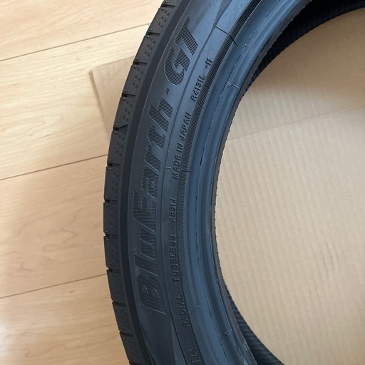 YOHAMA   BluEafth-GT  195/50R19  25年製　タイヤ