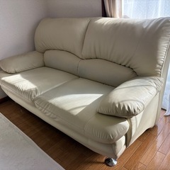 【5/21まで】2人掛けソファー ベージュ コンパクト 値下げOKの画像
