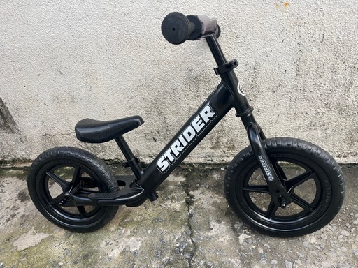 12インチストライダーSTRIDER足蹴りトレーニングバイクバランスバイク 