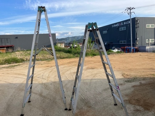 長谷川アルミ製伸縮脚立約3.5m、2.1m