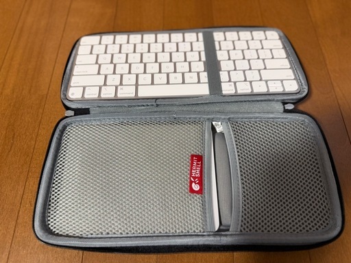 【交渉中】 Magic Trackpad とMagic Keyboard（USキーボード）　値下げ交渉メール多数来てますが対応不可です、4/25（土）まで出品、売れなければ買取申し込み中の店に売りに出します。