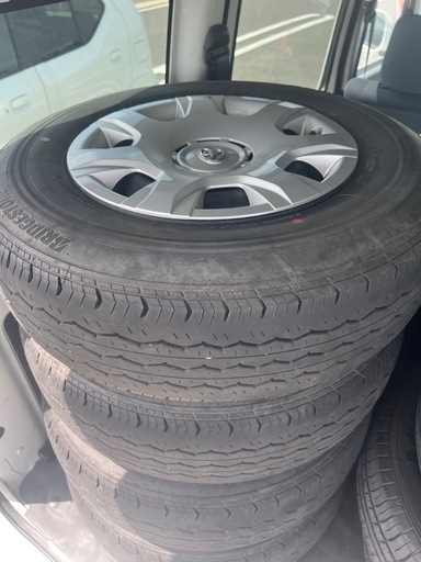 195/80r15 107/105 NLT BRIDGESTONE 27週2023年製とハイエース用ホイール4本セット