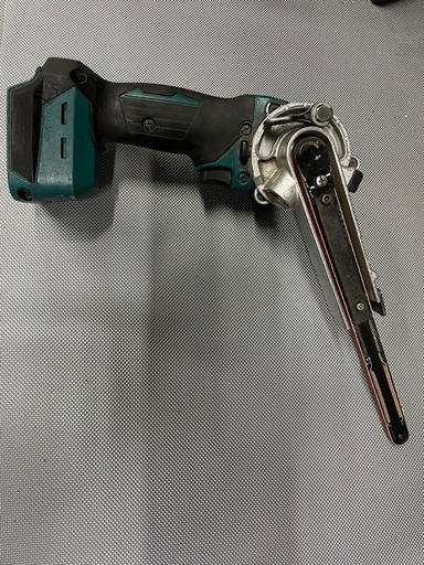 マキタ充電式ベルトサンダ BS180D 18V