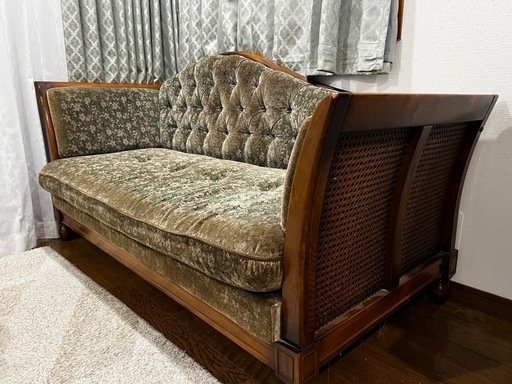 カリモク家具　コロニアル カウチソファ 横155㌢ 奥行き67 ㌢高さ80㌢