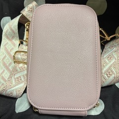 スマホショルダーバッグの画像