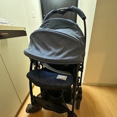 実物写真追加　ベビーカー　A型　トイザらス限定モデル　BASISの画像