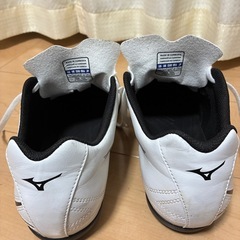 美品 現行モデル　27.5cm ミズノ　サッカーシューズの画像