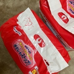 新品未使用　尿取りパッド　4パックの画像
