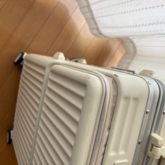 キャリーケース　スーツケース　高機能　中古の画像