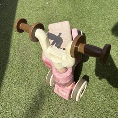 子供用三輪車の画像