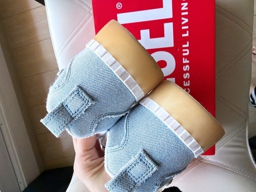 DIESELスニーカー