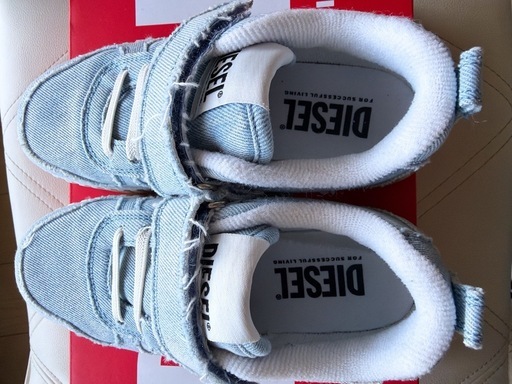 DIESELスニーカー