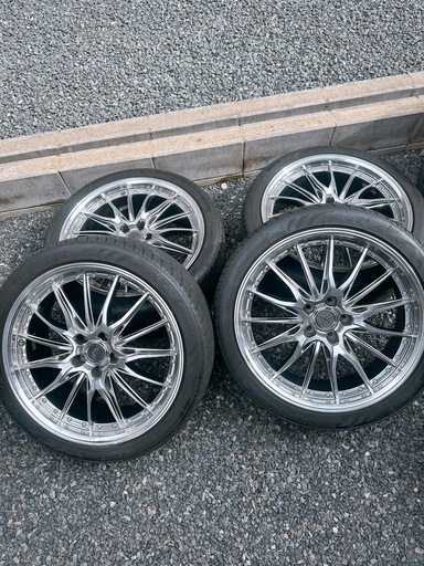 最終値段　245/40 20インチホイールタイヤ