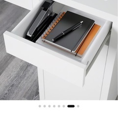 IKEAの机　オフィス　勉強机の画像