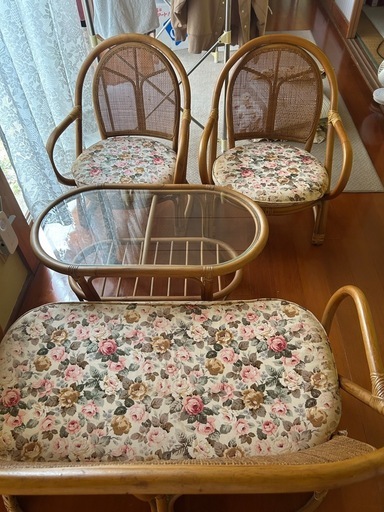 昭和レトロ ラタン家具 4点セット 籐 椅子2脚＋ガラステーブル カフェ風 ナチュラル