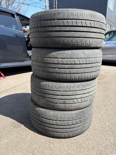 215/35r19  19インチ　サマータイヤ　4本