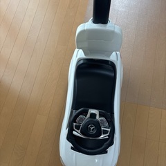 室内用乗り物のおもちゃの画像