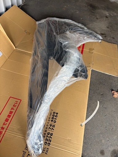LS600h 後期　左フェンダー
