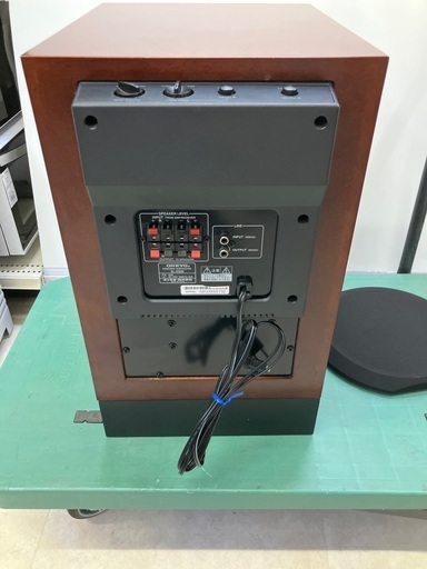 【トレファク足立扇店】ｱﾝﾌﾟ内蔵ｻﾌﾞｳｰﾌｧｰ ONKYO SL-D500 実用最大出力:100W 本体のみ