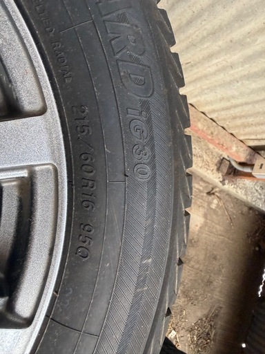 車のパーツ 215/60/R16