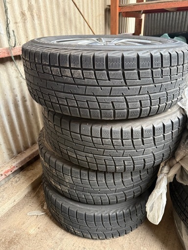 車のパーツ 215/60/R16