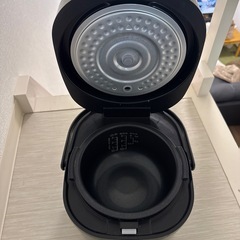 【SHARP】シャープ 3合炊き炊飯器の画像