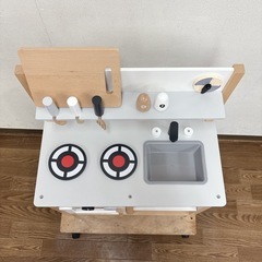 【🐤買取市場 柴田店】 I669 🌈 美品♪ おままごとキッチン 木製子供用ミニキッチン ⭐ クリーニング済の画像