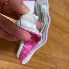 adidasサンバイザーの画像