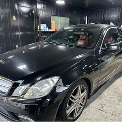 e250クーペ　赤皮シートの画像