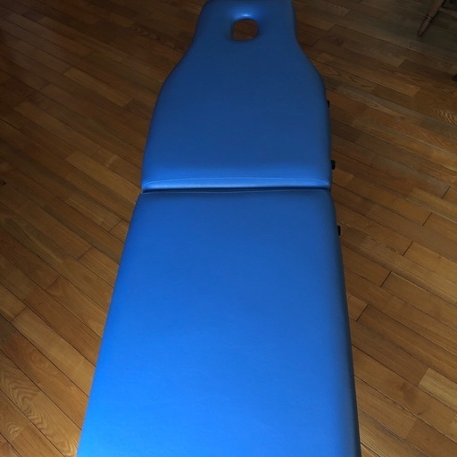 整体、マッサージ施術ベット