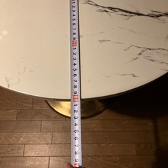 円形テーブル　大理石風の画像