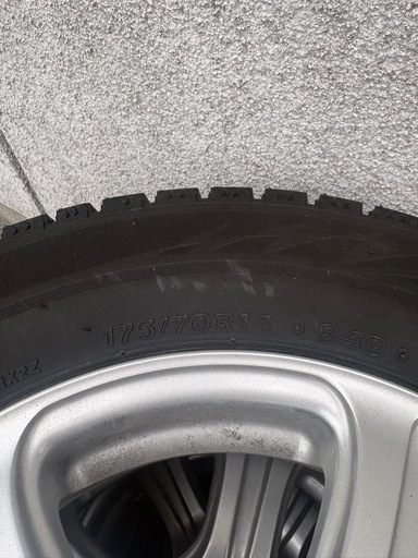 ブリヂストン ブリザック　175/70R14