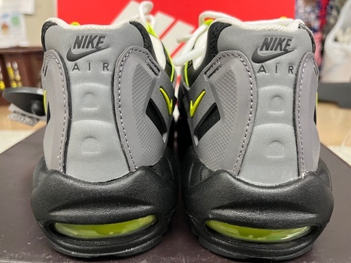 ジャングルジャングル貝塚店　NIKE スニーカー　エアマックス　AirMax95 NDSTRKT CZ3591-002  26.5cm 中古　リユース　貝塚　二色浜