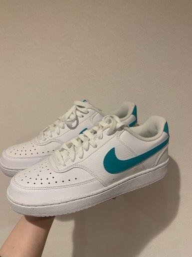 Nike スニーカー ホワイト/ターコイズ