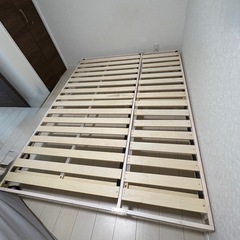 ベッドフレームの画像