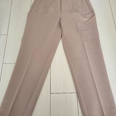 パンツ×2 とタイトスカートの画像