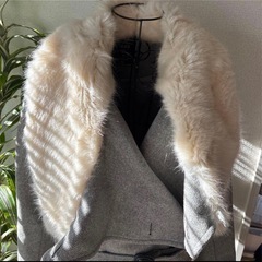 上品　ファー付き　美シルエット ウール調コート グレー ベルト付き 大人可愛いの画像