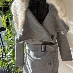 上品　ファー付き　美シルエット ウール調コート グレー ベルト付き 大人可愛いの画像