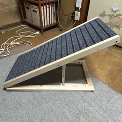 折りたたみ犬用スロープの画像