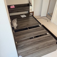 シングルベッドフレームの画像