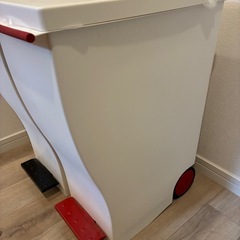 ゴミ箱　2つの画像