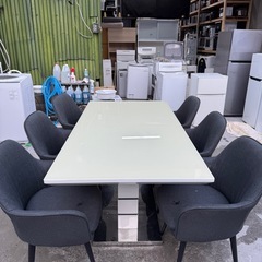 ダイニングテーブル6個椅子付きの画像