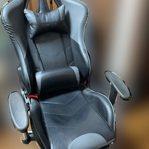 【美品】ゲーミングチェア（黒×グレー）リクライニング・ランバーサポート付き