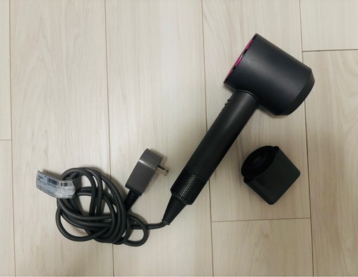 【動作確認済】ダイソン ドライヤー　使用感あり