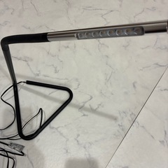 IKEA HÅRTE ホールテ LEDワークランプ デスクライト　黒の画像