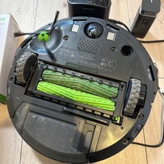 iRobot ルンバ i7 ロボット掃除機 純正交換パーツ付きの画像
